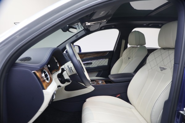 Used 2022 Bentley Bentayga V8 for sale $129,900 at Pagani of Greenwich in Greenwich CT 06830 19
