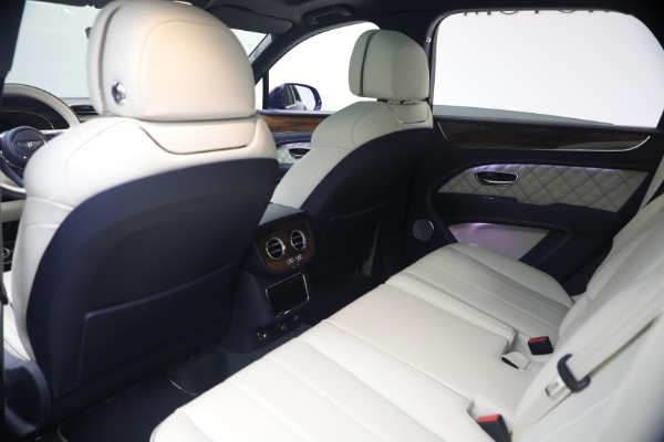 Used 2022 Bentley Bentayga V8 for sale $129,900 at Pagani of Greenwich in Greenwich CT 06830 20