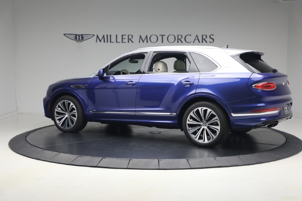 Used 2022 Bentley Bentayga V8 for sale $129,900 at Pagani of Greenwich in Greenwich CT 06830 4