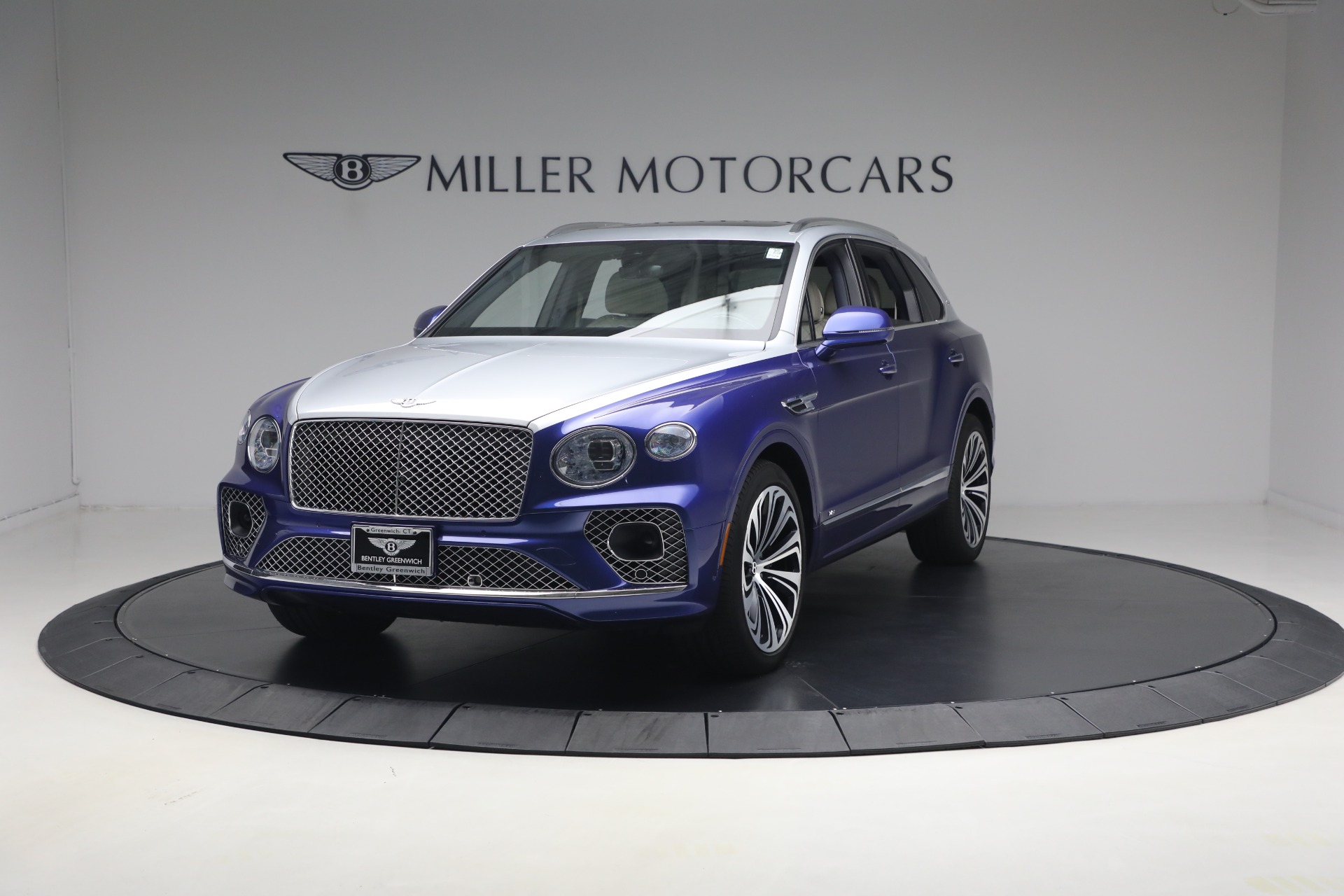 Used 2022 Bentley Bentayga V8 for sale $129,900 at Pagani of Greenwich in Greenwich CT 06830 1