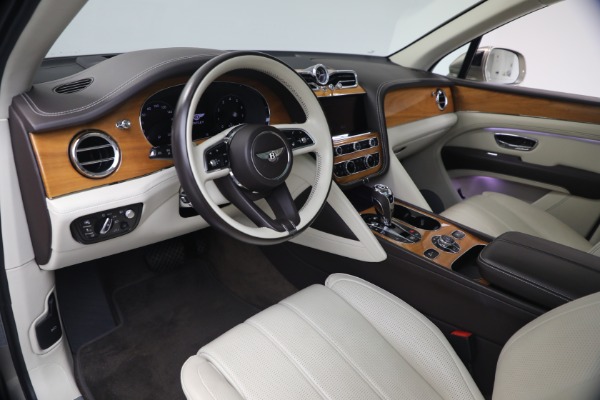Used 2021 Bentley Bentayga V8 for sale $119,900 at Pagani of Greenwich in Greenwich CT 06830 18