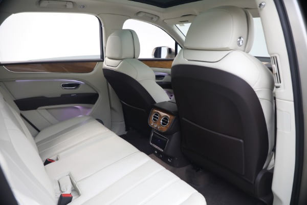 Used 2021 Bentley Bentayga V8 for sale $119,900 at Pagani of Greenwich in Greenwich CT 06830 28