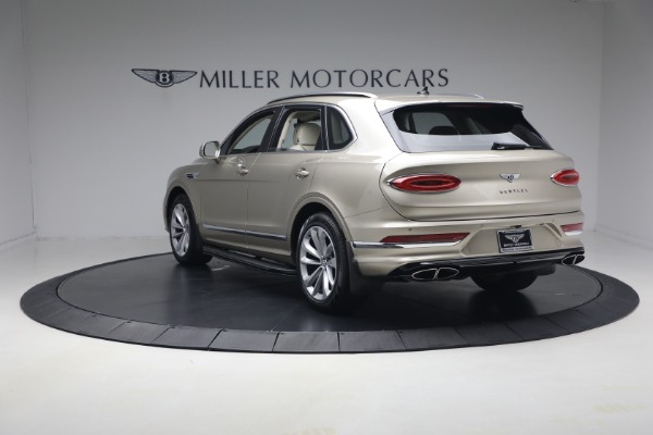 Used 2021 Bentley Bentayga V8 for sale $119,900 at Pagani of Greenwich in Greenwich CT 06830 5