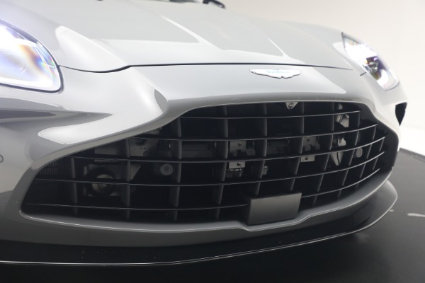 New 2026 Aston Martin Vantage Roadster for sale $263,400 at Pagani of Greenwich in Greenwich CT 06830 26