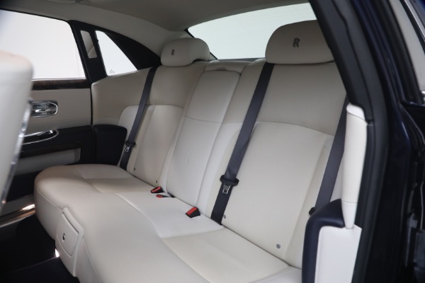 Used 2014 Rolls-Royce Ghost for sale $139,900 at Pagani of Greenwich in Greenwich CT 06830 17