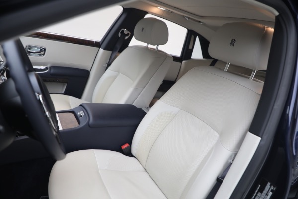 Used 2014 Rolls-Royce Ghost for sale $139,900 at Pagani of Greenwich in Greenwich CT 06830 18