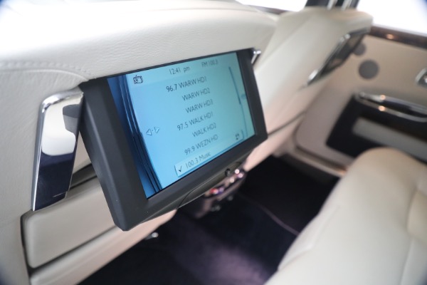 Used 2014 Rolls-Royce Ghost for sale $139,900 at Pagani of Greenwich in Greenwich CT 06830 21