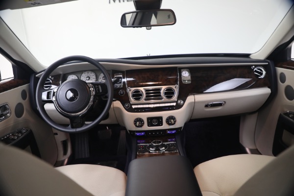 Used 2014 Rolls-Royce Ghost for sale $139,900 at Pagani of Greenwich in Greenwich CT 06830 4