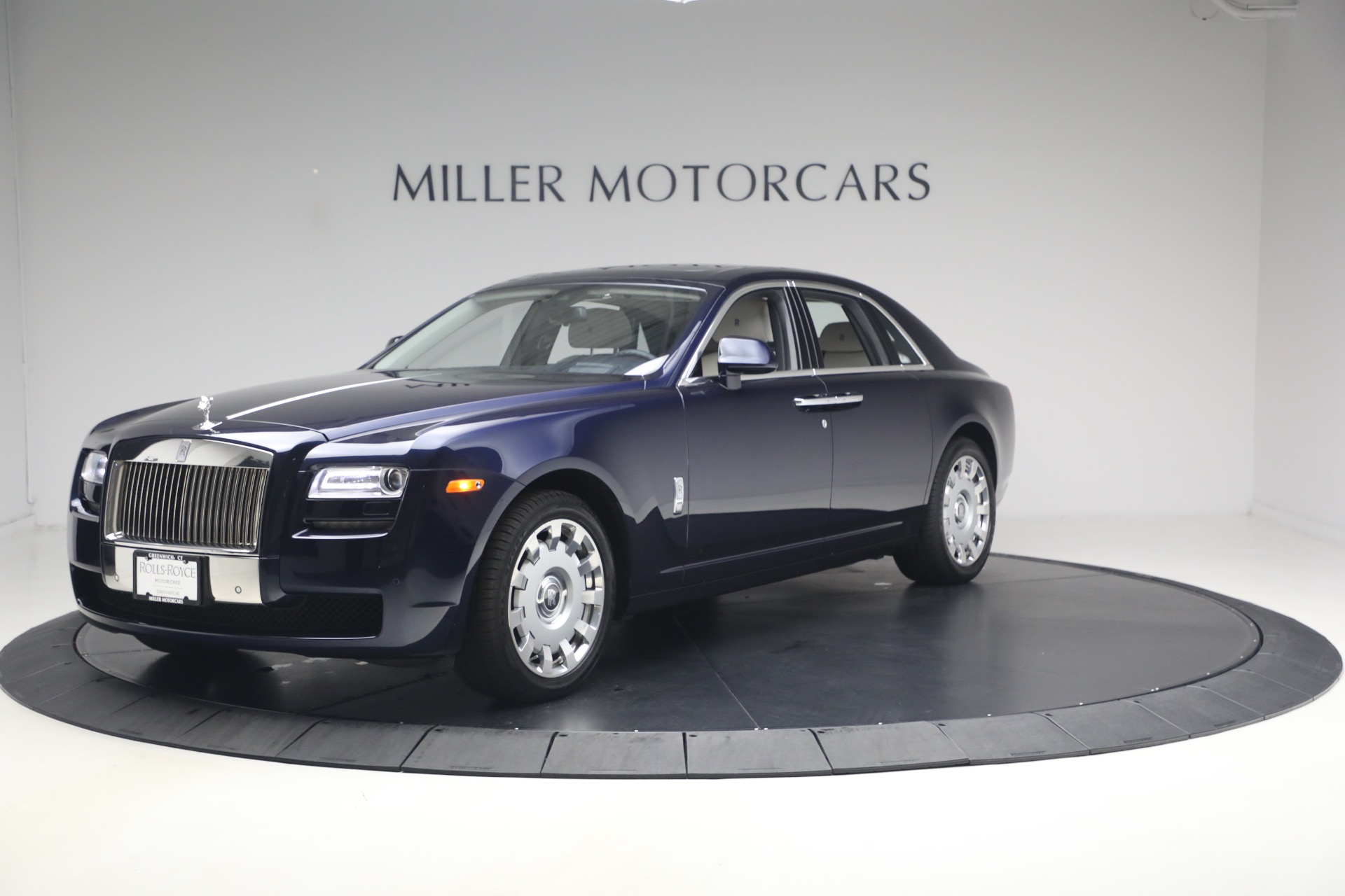 Used 2014 Rolls-Royce Ghost for sale $139,900 at Pagani of Greenwich in Greenwich CT 06830 1