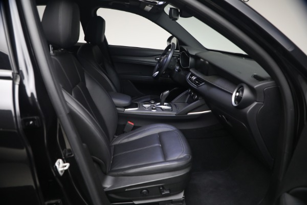Used 2022 Alfa Romeo Stelvio TI for sale $27,900 at Pagani of Greenwich in Greenwich CT 06830 16