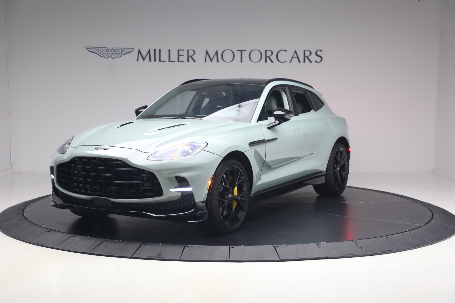 Used 2025 Aston Martin DBX 707 for sale $209,900 at Pagani of Greenwich in Greenwich CT 06830 1