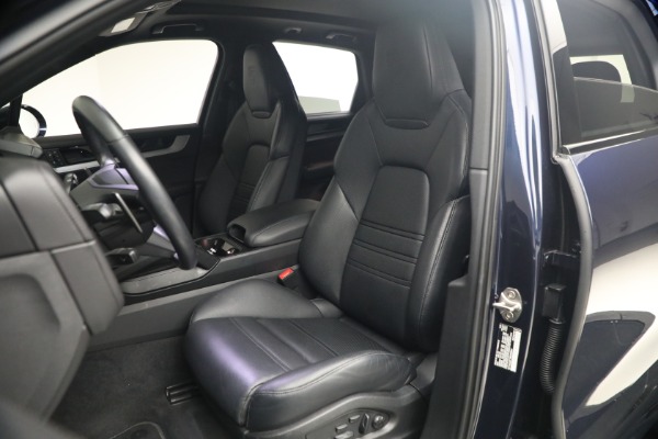 Used 2024 Porsche Cayenne S for sale $79,900 at Pagani of Greenwich in Greenwich CT 06830 13
