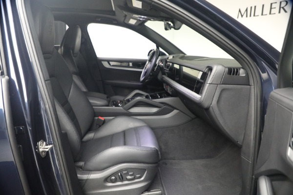 Used 2024 Porsche Cayenne S for sale $79,900 at Pagani of Greenwich in Greenwich CT 06830 18