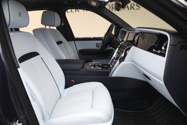 Used 2025 Rolls-Royce Cullinan for sale $419,900 at Pagani of Greenwich in Greenwich CT 06830 19