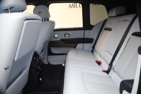 Used 2025 Rolls-Royce Cullinan for sale $419,900 at Pagani of Greenwich in Greenwich CT 06830 21