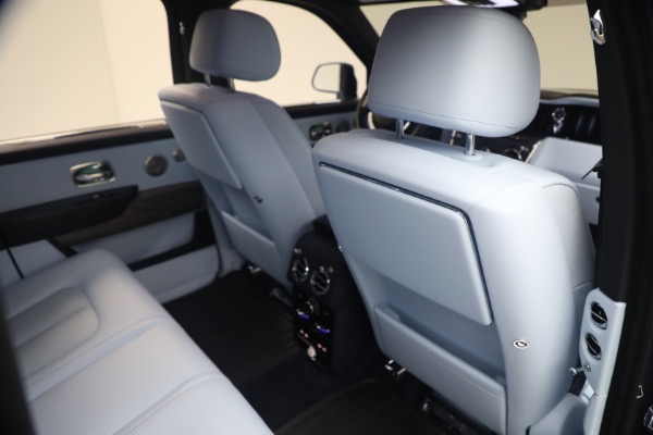 Used 2025 Rolls-Royce Cullinan for sale $419,900 at Pagani of Greenwich in Greenwich CT 06830 27