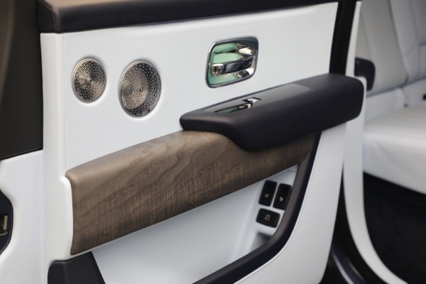 Used 2025 Rolls-Royce Cullinan for sale $419,900 at Pagani of Greenwich in Greenwich CT 06830 28