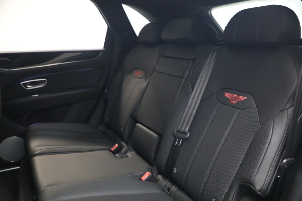 New 2026 Bentley Bentayga V8 for sale $244,330 at Pagani of Greenwich in Greenwich CT 06830 24