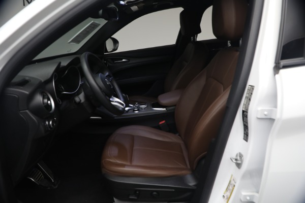 Used 2023 Alfa Romeo Stelvio Ti for sale $32,900 at Pagani of Greenwich in Greenwich CT 06830 13