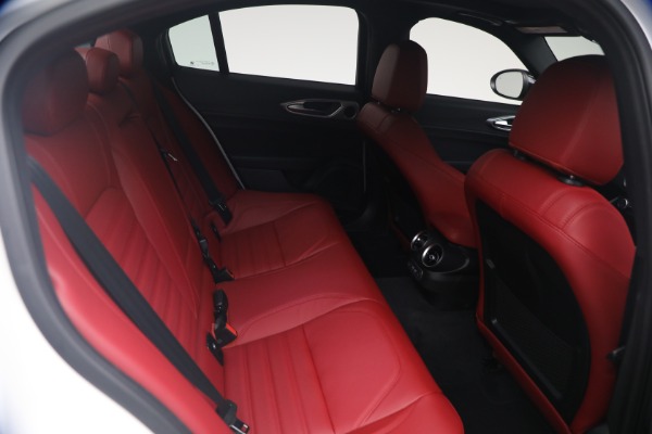New 2026 Alfa Romeo Giulia Veloce for sale $55,870 at Pagani of Greenwich in Greenwich CT 06830 20