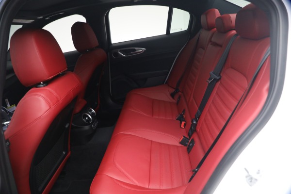 New 2026 Alfa Romeo Giulia Veloce for sale $55,870 at Pagani of Greenwich in Greenwich CT 06830 21