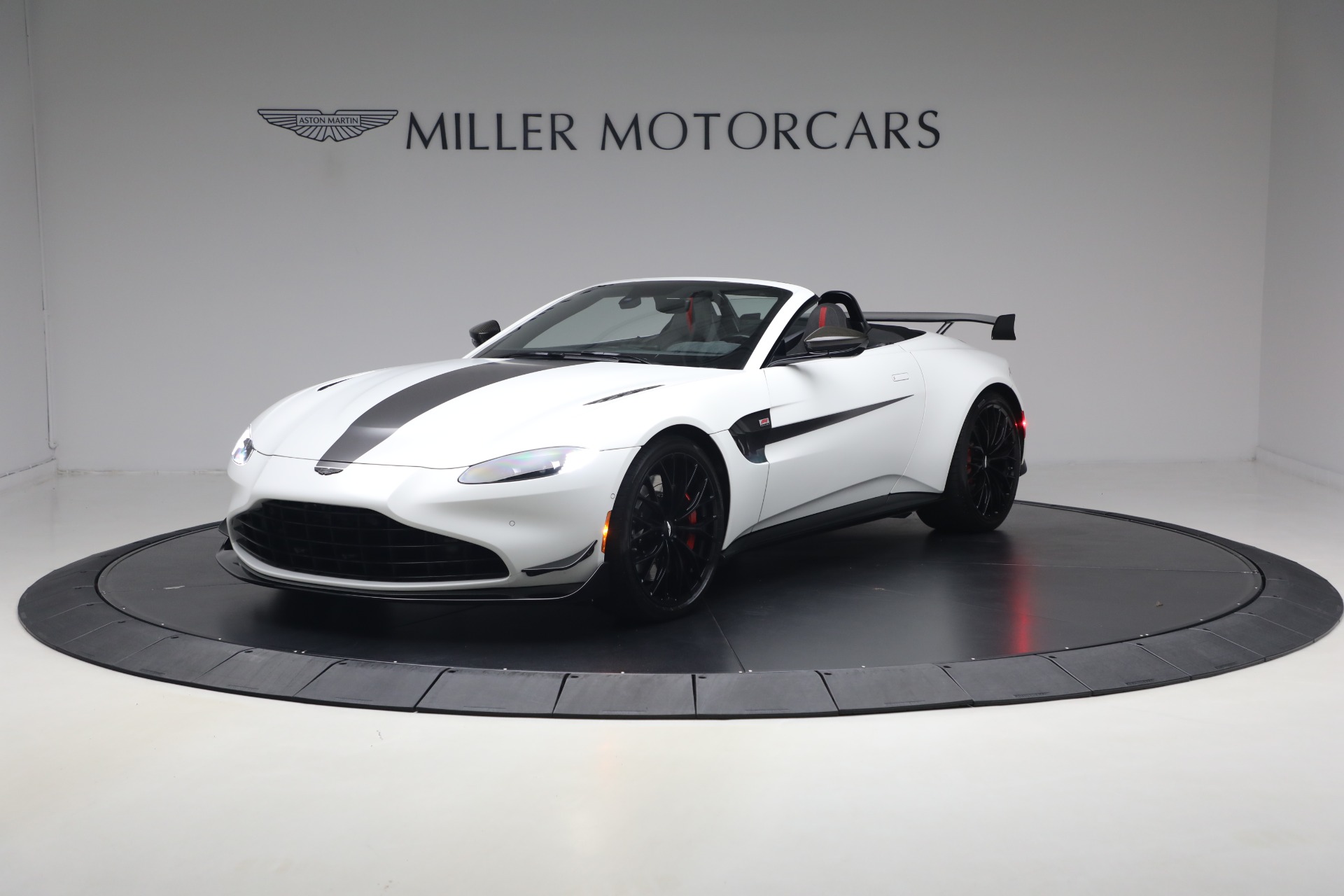 Used 2023 Aston Martin Vantage F1 Edition for sale $129,900 at Pagani of Greenwich in Greenwich CT 06830 1