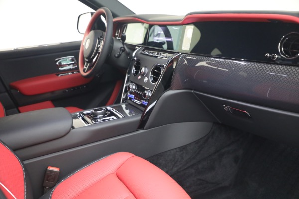 New 2027 Rolls-Royce Black Badge Cullinan for sale $569,350 at Pagani of Greenwich in Greenwich CT 06830 18