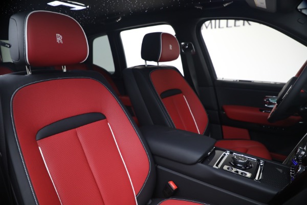 New 2027 Rolls-Royce Black Badge Cullinan for sale $569,350 at Pagani of Greenwich in Greenwich CT 06830 20