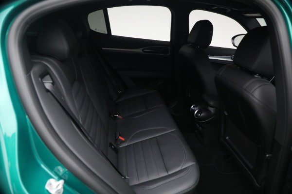 New 2026 Alfa Romeo Stelvio Veloce for sale $62,965 at Pagani of Greenwich in Greenwich CT 06830 18