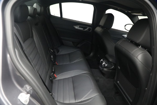 New 2026 Alfa Romeo Giulia Veloce for sale $55,815 at Pagani of Greenwich in Greenwich CT 06830 18