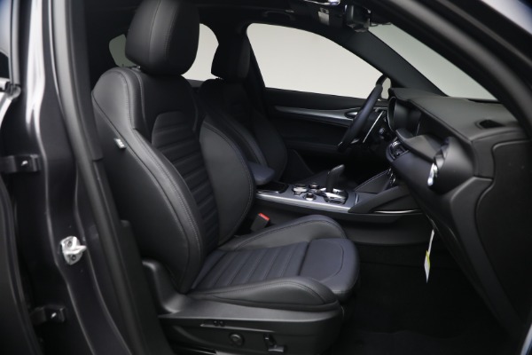 New 2026 Alfa Romeo Stelvio Veloce for sale $61,965 at Pagani of Greenwich in Greenwich CT 06830 14