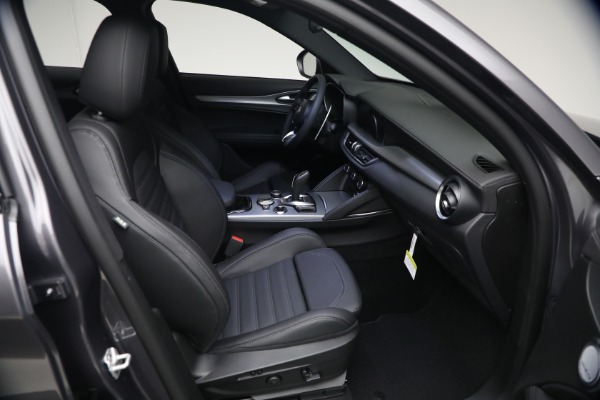 New 2026 Alfa Romeo Stelvio Veloce for sale $61,965 at Pagani of Greenwich in Greenwich CT 06830 16
