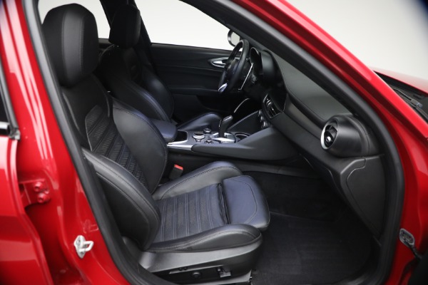 Used 2023 Alfa Romeo Giulia Veloce for sale $33,900 at Pagani of Greenwich in Greenwich CT 06830 14