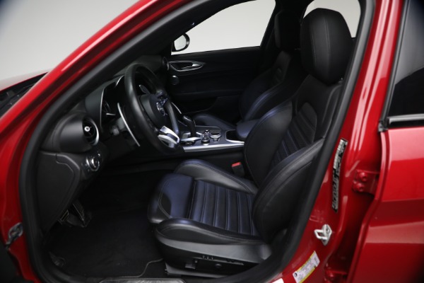 Used 2023 Alfa Romeo Giulia Veloce for sale $33,900 at Pagani of Greenwich in Greenwich CT 06830 15