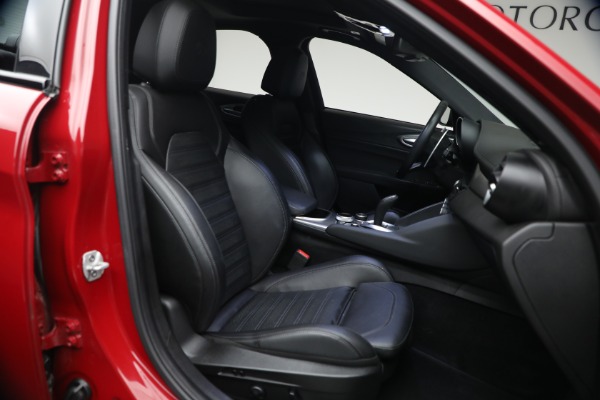 Used 2023 Alfa Romeo Giulia Veloce for sale $33,900 at Pagani of Greenwich in Greenwich CT 06830 16