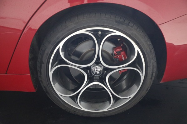 Used 2023 Alfa Romeo Giulia Veloce for sale $33,900 at Pagani of Greenwich in Greenwich CT 06830 23