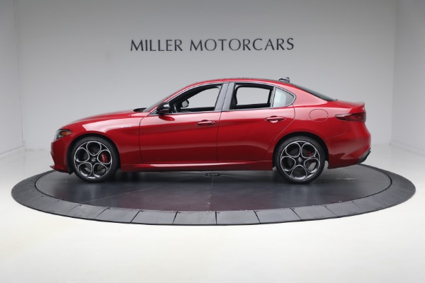 Used 2023 Alfa Romeo Giulia Veloce for sale $33,900 at Pagani of Greenwich in Greenwich CT 06830 3