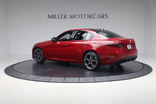 Used 2023 Alfa Romeo Giulia Veloce for sale $33,900 at Pagani of Greenwich in Greenwich CT 06830 4