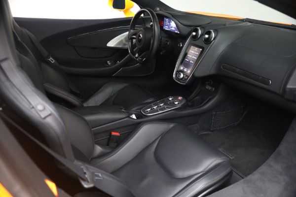 Used 2023 McLaren GT for sale $166,900 at Pagani of Greenwich in Greenwich CT 06830 17
