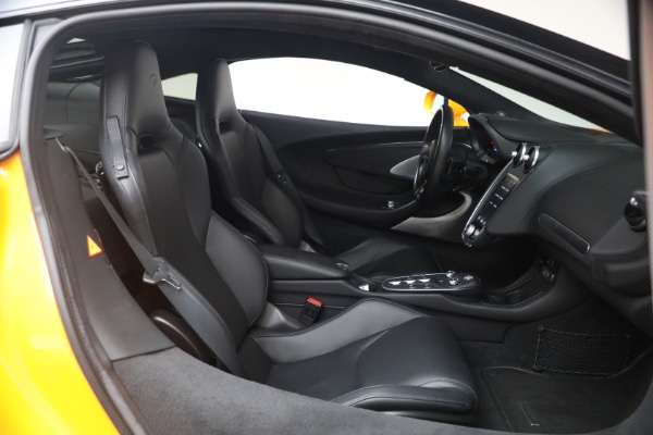 Used 2023 McLaren GT for sale $166,900 at Pagani of Greenwich in Greenwich CT 06830 18