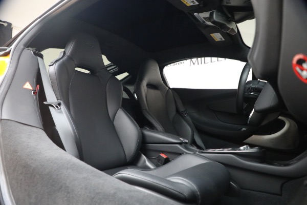 Used 2023 McLaren GT for sale $166,900 at Pagani of Greenwich in Greenwich CT 06830 19