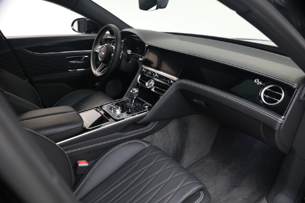 Used 2022 Bentley Flying Spur W12 for sale $195,900 at Pagani of Greenwich in Greenwich CT 06830 26