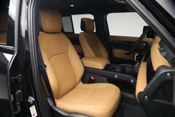 Used 2024 Land Rover Defender 110 V8 P525 for sale $84,900 at Pagani of Greenwich in Greenwich CT 06830 17