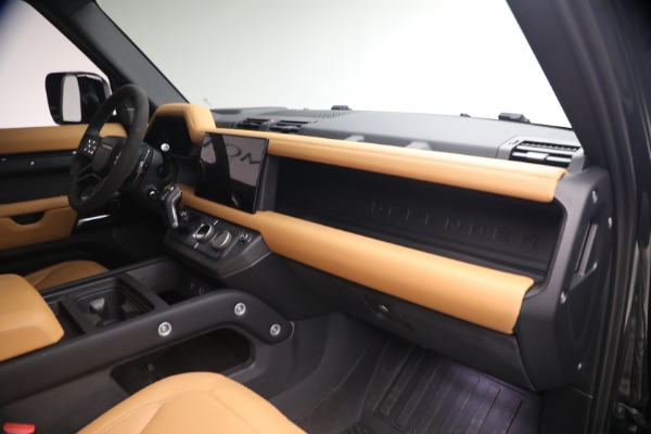 Used 2024 Land Rover Defender 110 V8 P525 for sale $84,900 at Pagani of Greenwich in Greenwich CT 06830 18