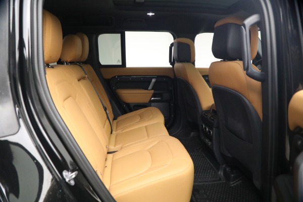 Used 2024 Land Rover Defender 110 V8 P525 for sale $84,900 at Pagani of Greenwich in Greenwich CT 06830 21