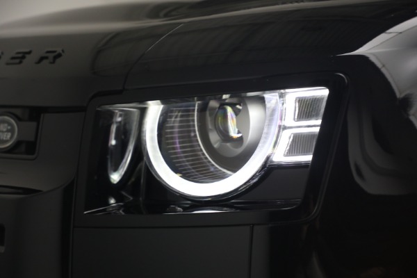 Used 2024 Land Rover Defender 110 V8 P525 for sale $84,900 at Pagani of Greenwich in Greenwich CT 06830 24