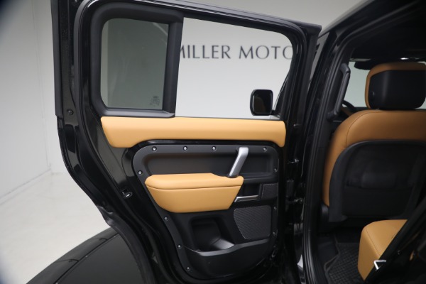 Used 2024 Land Rover Defender 110 V8 P525 for sale $84,900 at Pagani of Greenwich in Greenwich CT 06830 28