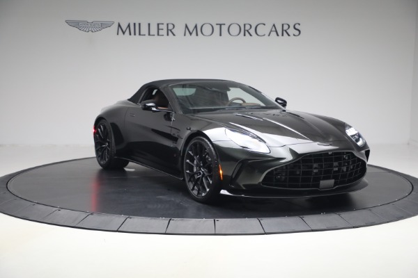 New 2026 Aston Martin Vantage S Roadster for sale $263,900 at Pagani of Greenwich in Greenwich CT 06830 23