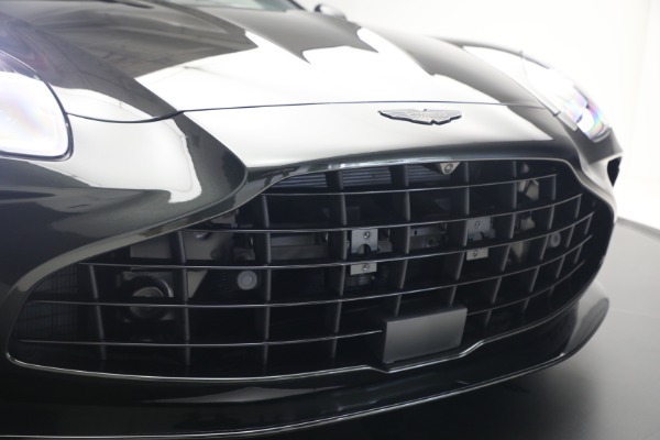 New 2026 Aston Martin Vantage S Roadster for sale $263,900 at Pagani of Greenwich in Greenwich CT 06830 26
