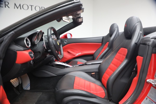 Used 2017 Ferrari California T for sale $163,900 at Pagani of Greenwich in Greenwich CT 06830 13